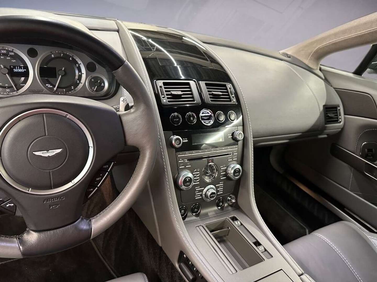 Aston Martin V8 Vantage Coupe Sportshift - 2013 - Joinsteer - #10