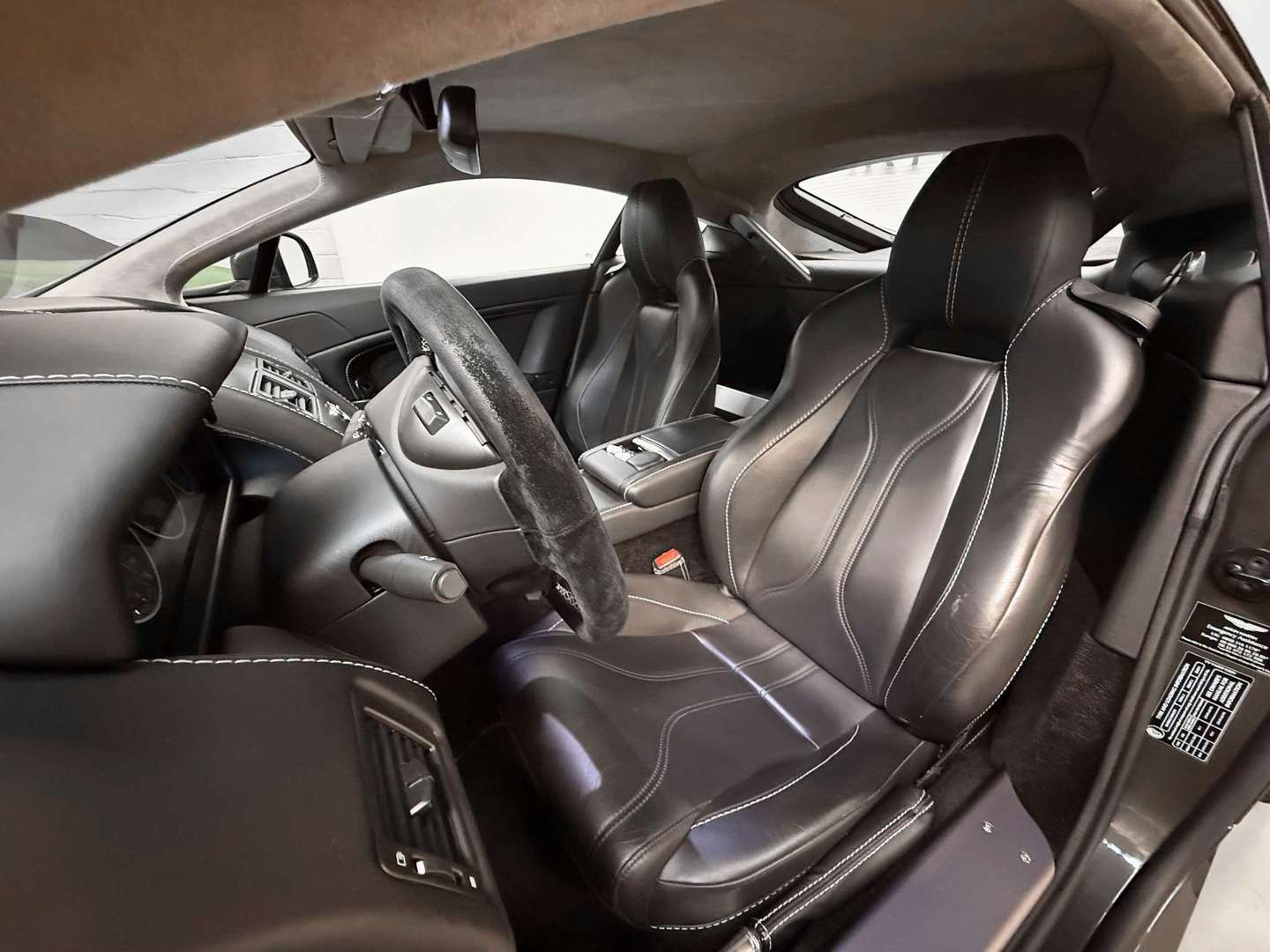 Aston Martin Vantage 5.9i V12 - 2013 - Joinsteer - #5