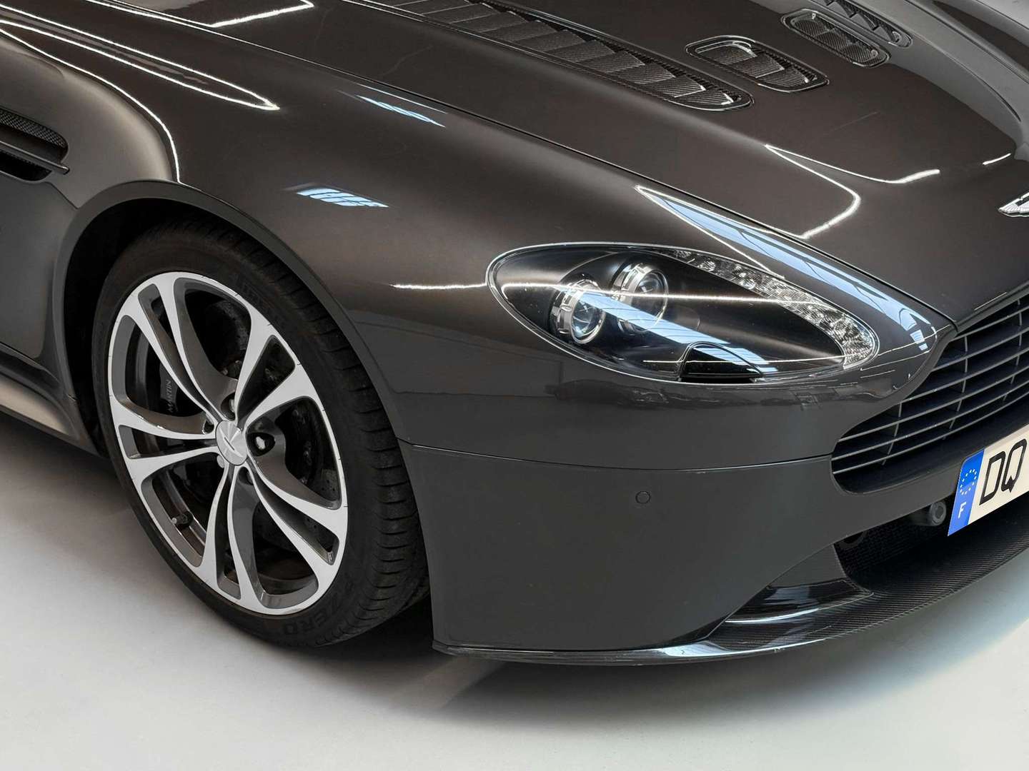Aston Martin Vantage 5.9i V12 - 2013 - Joinsteer - #9