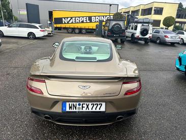 Aston Martin Vanquish Coupé — photo 7