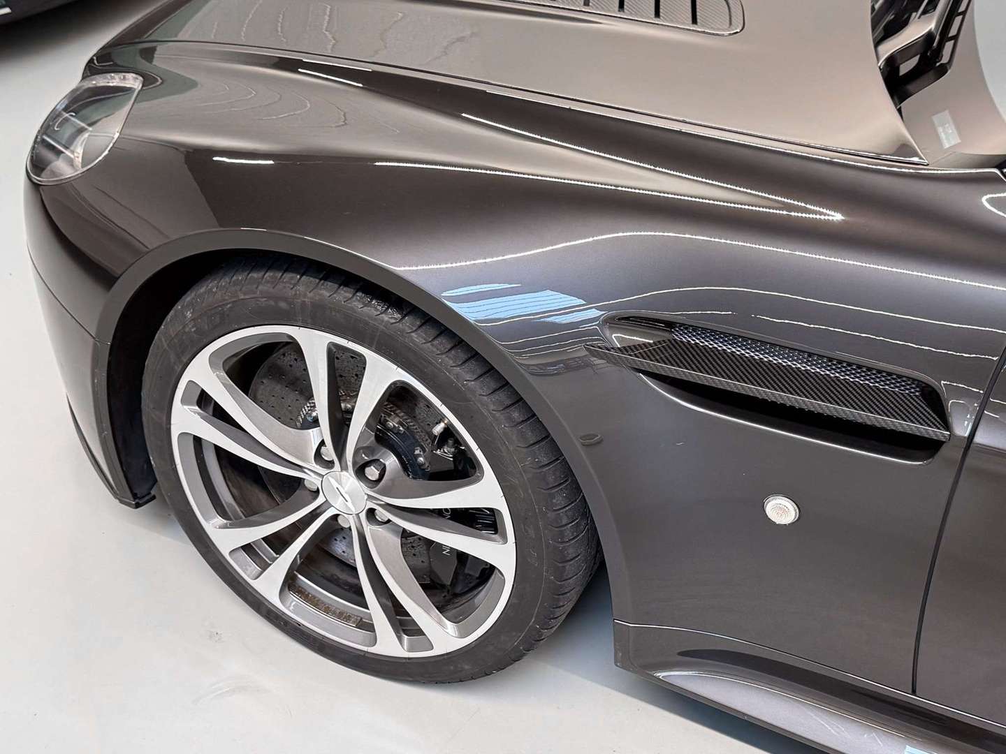 Aston Martin Vantage 5.9i V12 - 2013 - Joinsteer - #14