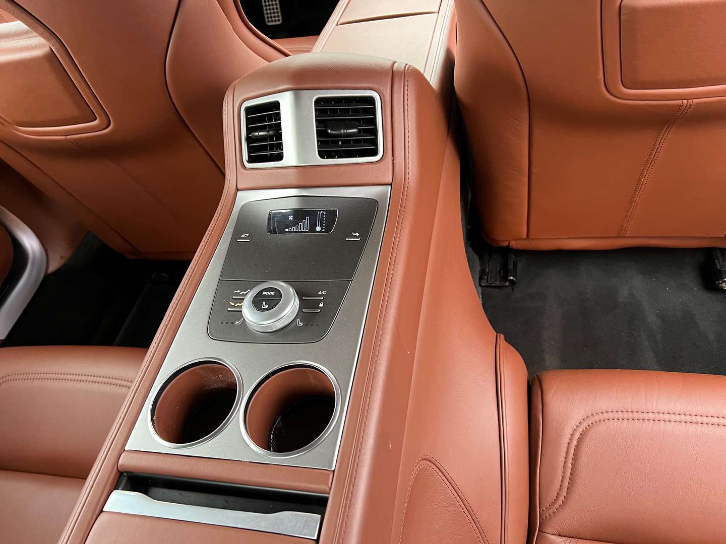 Aston Martin Rapide 6.0 Touchtronic - 2017 - Joinsteer - #12