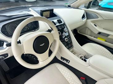 Aston Martin Vanquish Coupé — photo 16