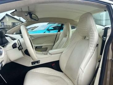 Aston Martin Vanquish Coupé — photo 18