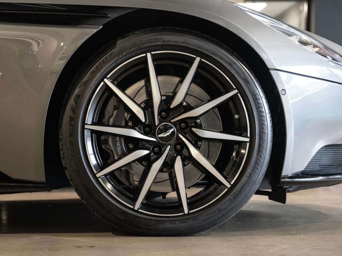 Aston Martin DB11 Coupé V12 - 2019 - Joinsteer - #1