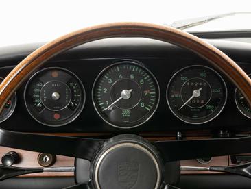 Porsche 964 Coupé — photo 36