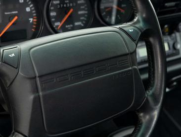 Porsche 964 Carrera 4 Coupe — photo 28