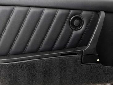 Porsche 964 Carrera 4 Coupe — photo 31