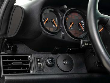 Porsche 964 Carrera 4 Coupe — photo 34