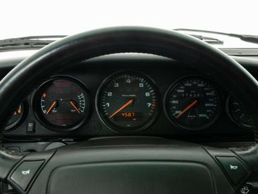Porsche 964 Carrera 4 Coupe — photo 35