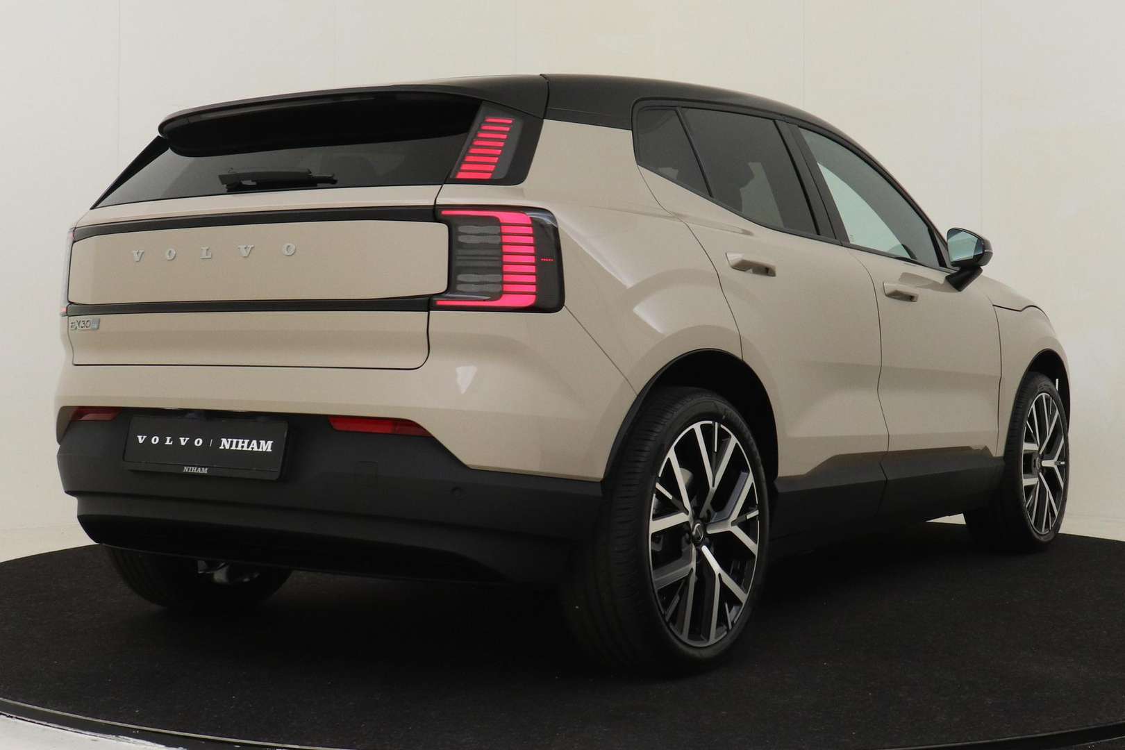 Volvo EX30 Recharge Plus - 2025 - Joinsteer - #1