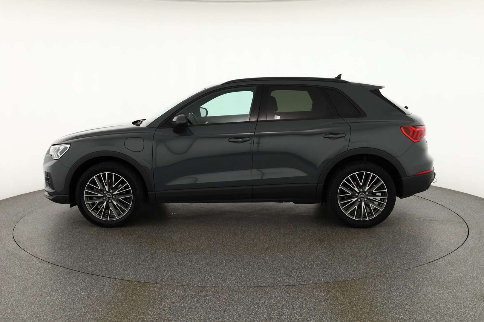 Audi Q3 Gris 45 TFSI E - 2022 - Joinsteer - #1