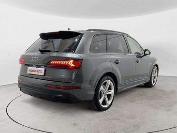 Audi Q7 Sport 55 TFSI E — photo 4
