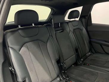 Audi Q7 Sport 55 TFSI E — photo 24