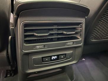 Audi Q7 Sport 55 TFSI E — photo 29