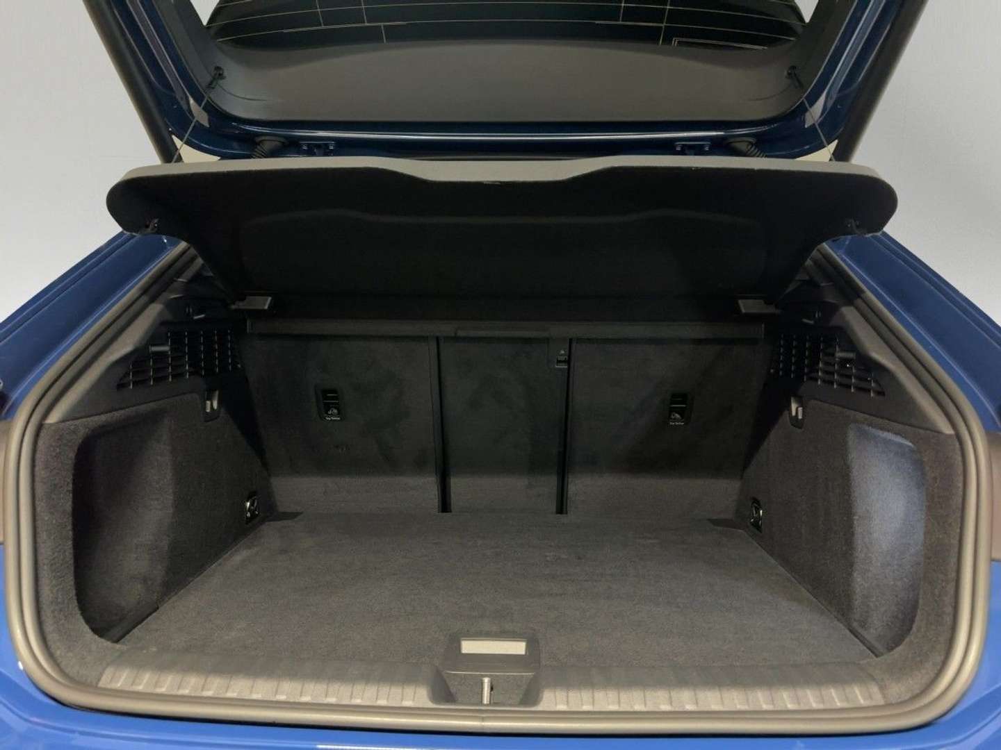 Audi A3 S Line 35 TFSI - 2025 - Joinsteer - #4