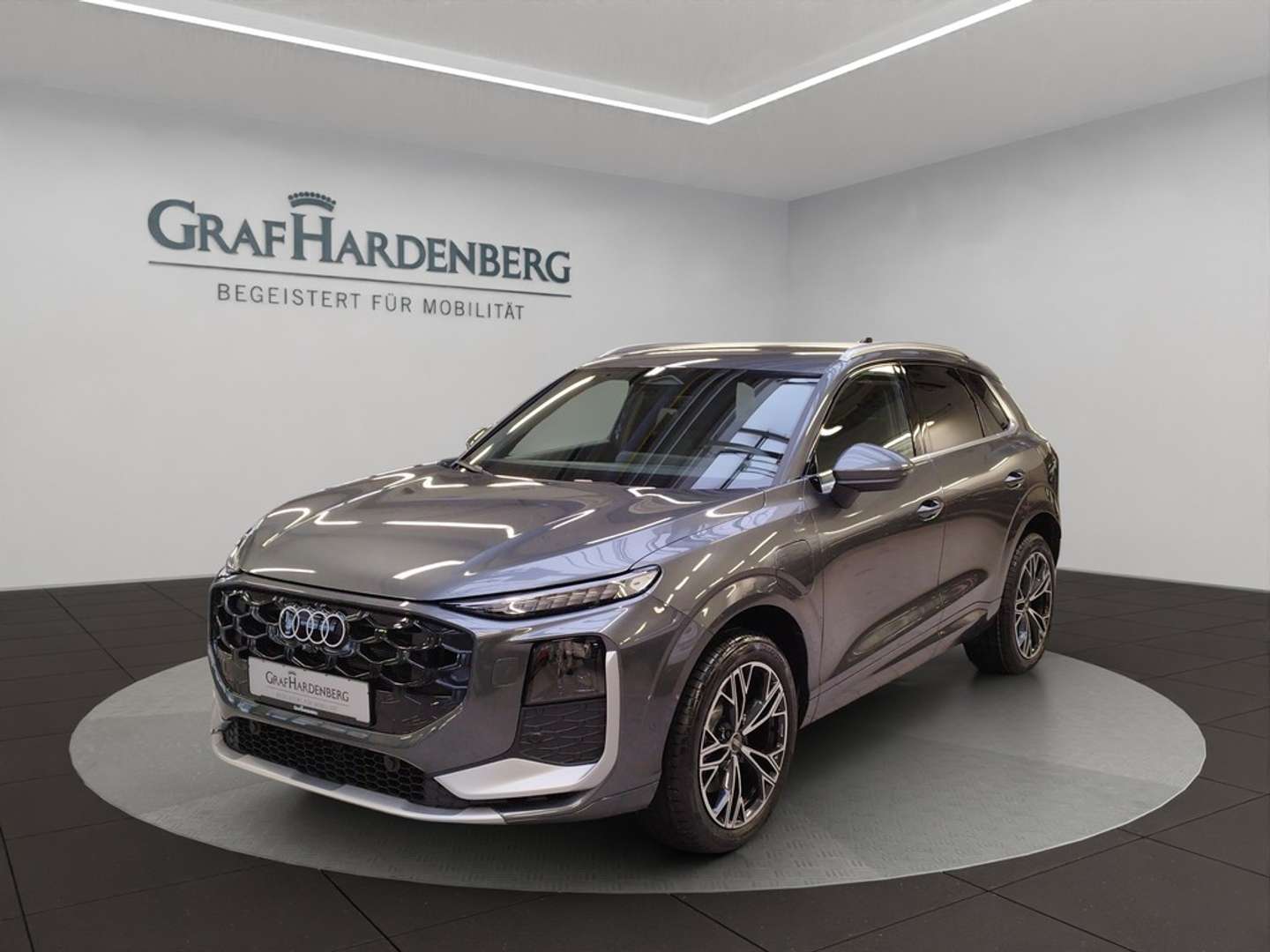 Audi Q3 S Line 40 TFSI E - 2025 - Joinsteer - #1