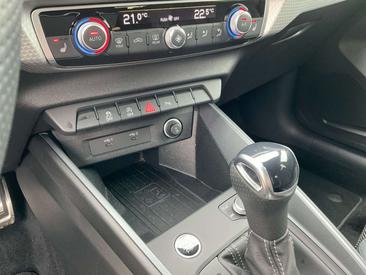 Audi A1 S Line 35 TFSI — photo 21