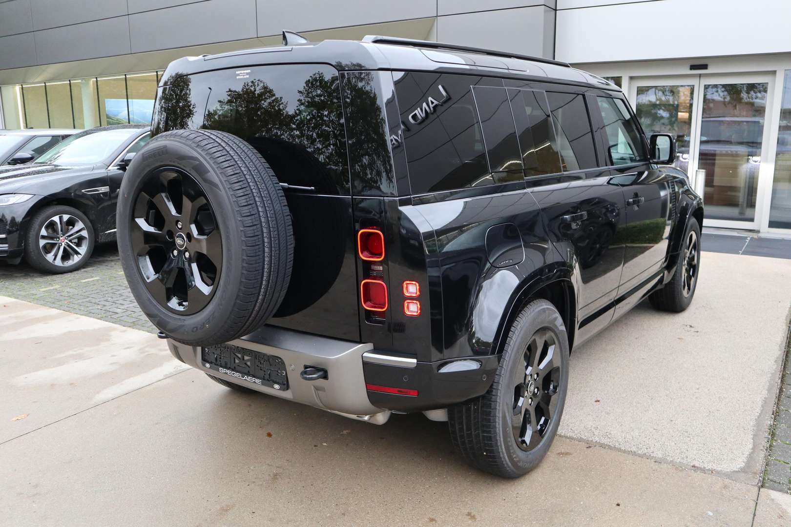 Land Rover Defender X-Dynamic SE - 2025 - Joinsteer - #2