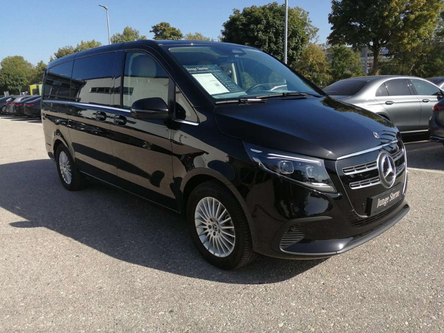 Mercedes EQV 300 Avantgarde - 2025 - Joinsteer - #4