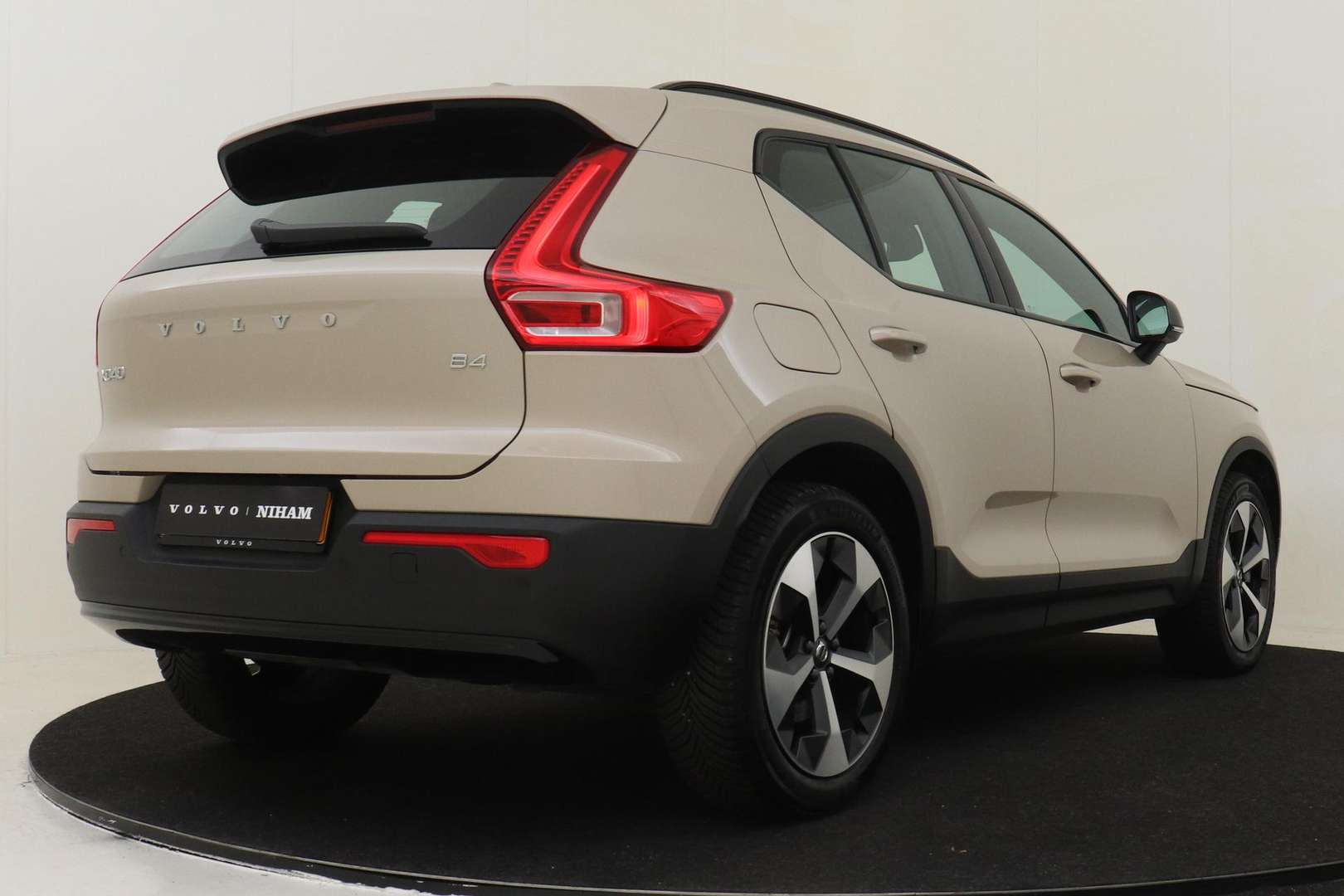 Volvo XC40 B4 Plus - 2025 - Joinsteer - #1