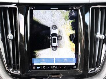Volvo XC60 T6 Recharge R-Design Plus — photo 8