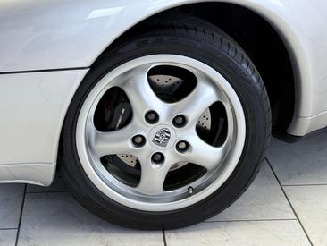 Porsche 993 Carrera Cabriolet — photo 3