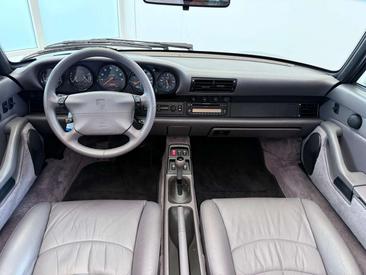 Porsche 993 Carrera Cabriolet — photo 12