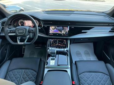 Audi Q8 S Line Plus 50 TDI — photo 11