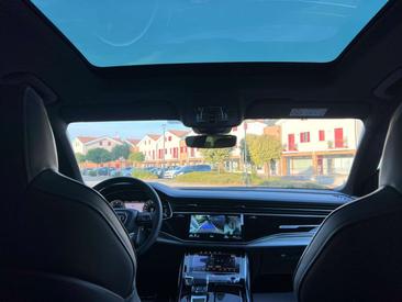Audi Q8 S Line Plus 50 TDI — photo 15