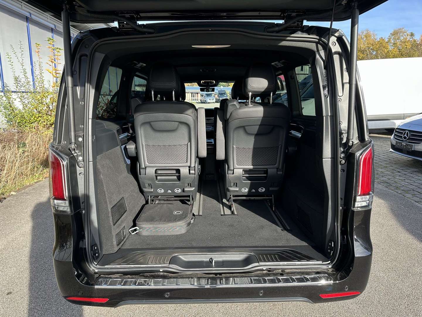 Mercedes EQV 300 Avantgarde - 2024 - Joinsteer - #4