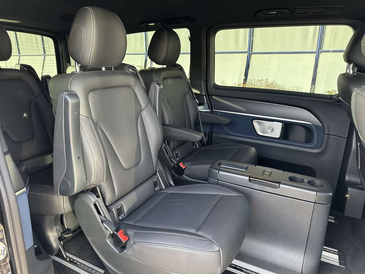 Mercedes EQV 300 Avantgarde - 2024 - Joinsteer - #6