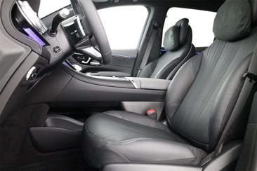 Mercedes EQS 450+ AMG Line — photo 17