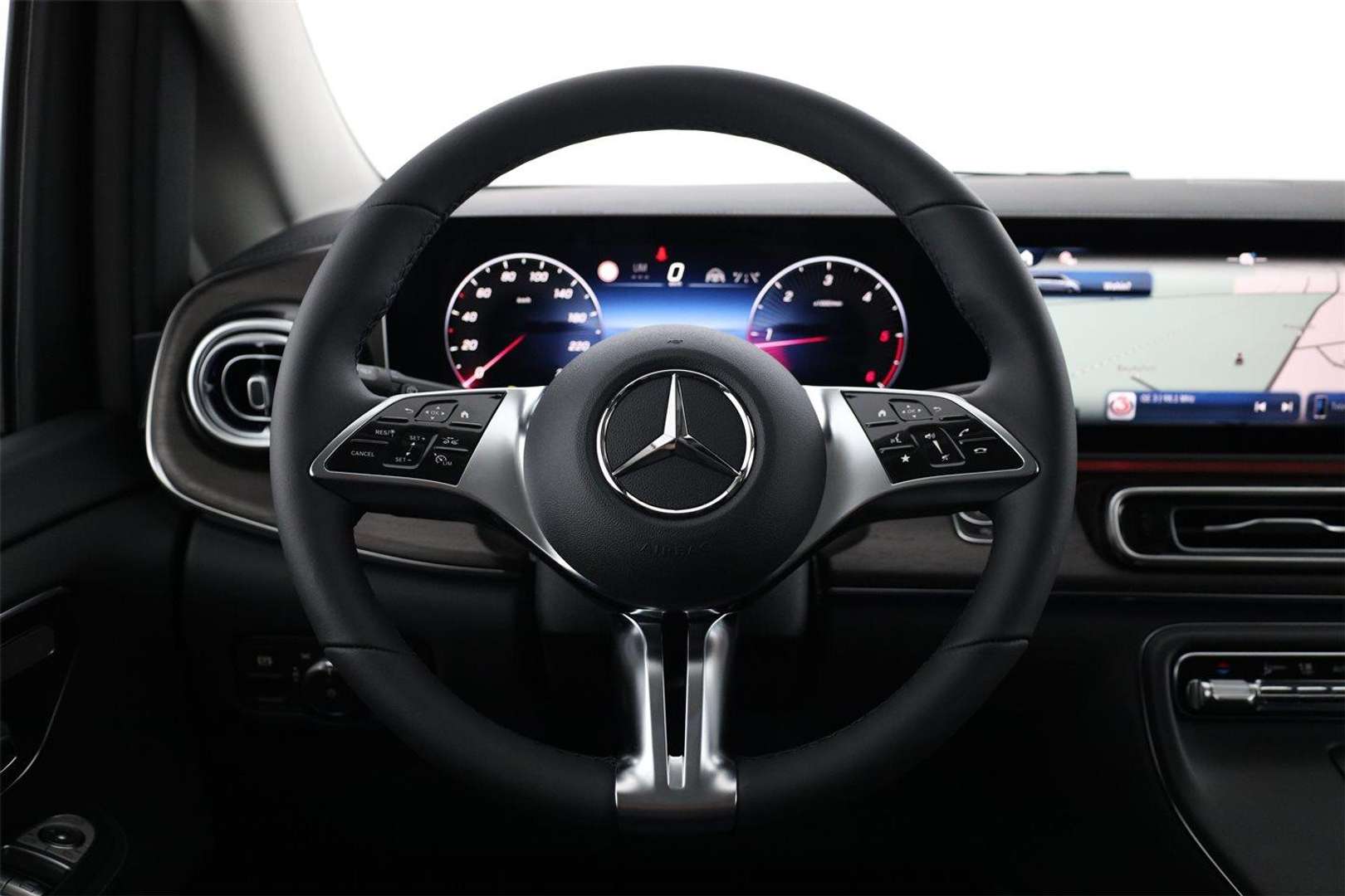 Mercedes V 300 300 Avantgarde - 2025 - Joinsteer - #15