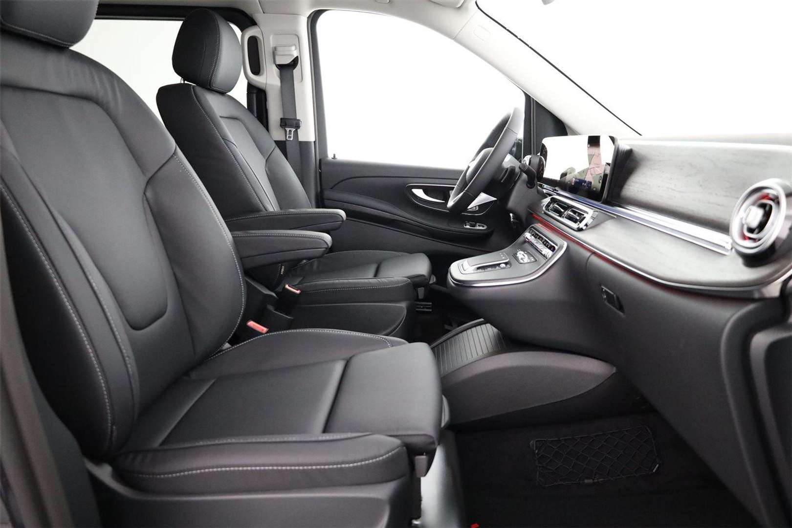 Mercedes V 300 300 Avantgarde - 2025 - Joinsteer - #19