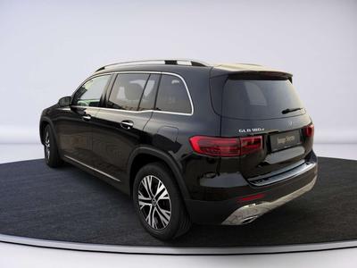 Mercedes GLB 180