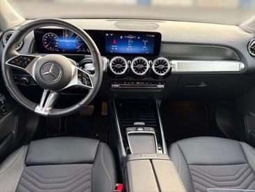 Mercedes GLB 180 — photo 14