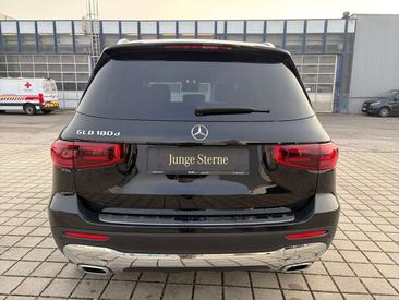 Mercedes GLB 180 — photo 17