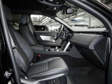 Land Rover Discovery Sport P300e Dynamic SE — photo 2
