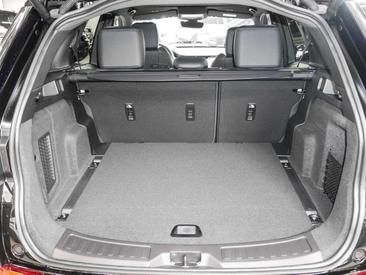 Land Rover Discovery Sport P300e Dynamic SE — photo 9