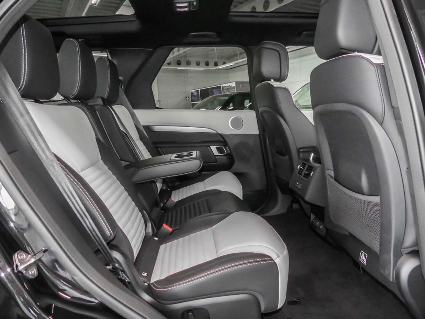 Land Rover Discovery D300 Dynamic SE - 2025 - Joinsteer - #4