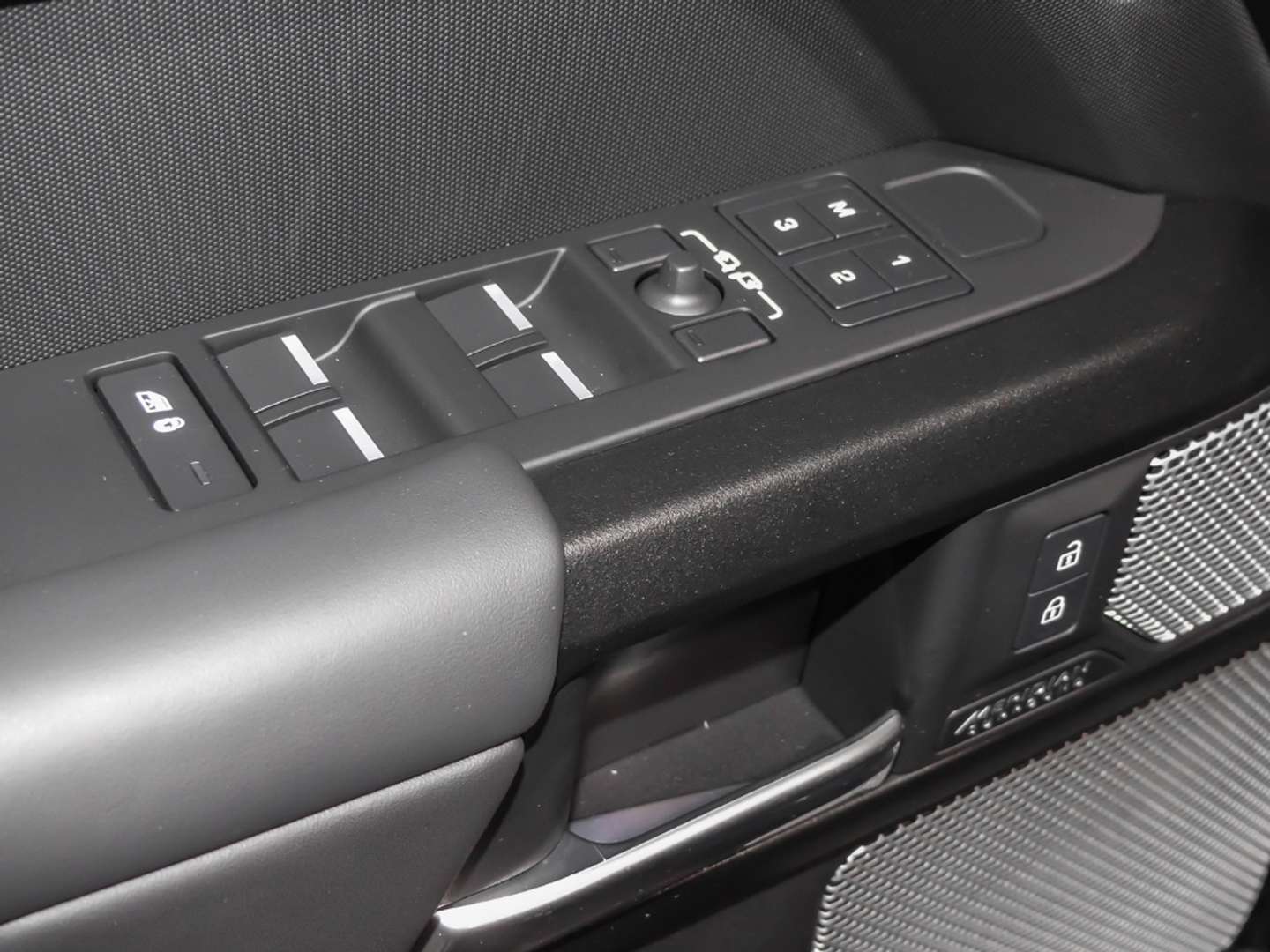 Land Rover Defender 130 Outbound P500 - 2024 - Joinsteer - #15