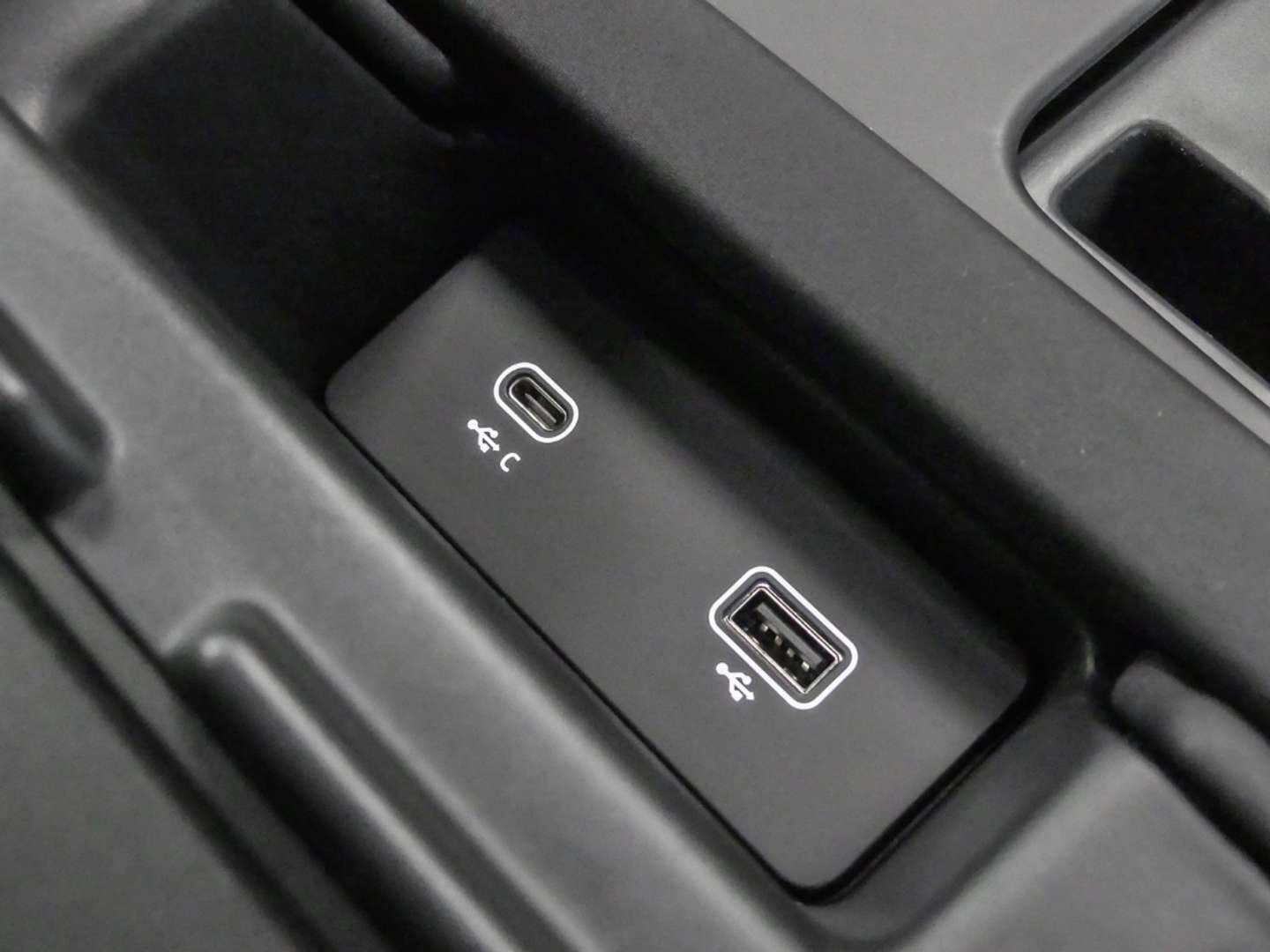 Land Rover Discovery D300 Dynamic SE - 2025 - Joinsteer - #14