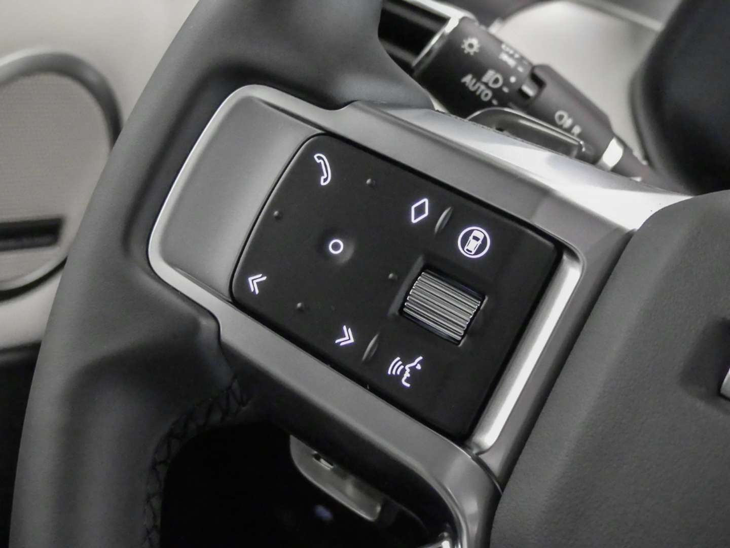 Land Rover Discovery D300 Dynamic SE - 2025 - Joinsteer - #17