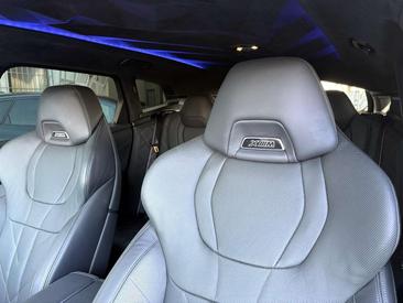 BMW XM 4.4 E — photo 12