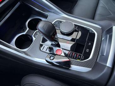 BMW XM 4.4 E — photo 14