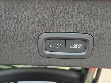 Volvo C40 Recharge Ultimate — photo 11