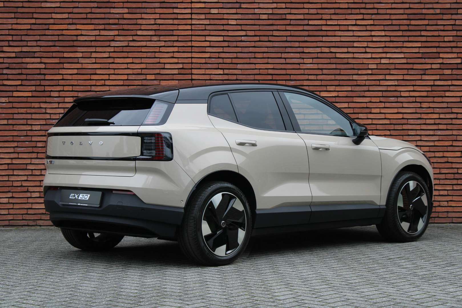 Volvo EX30 Single Motor Plus - 2025 - Joinsteer - #1