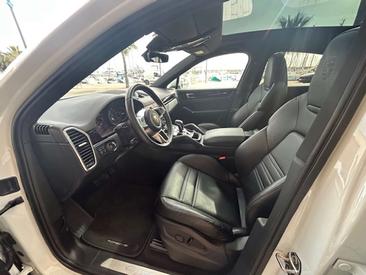 Porsche Cayenne III Coupé — photo 11
