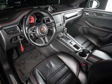 Porsche Macan GTS — photo 10